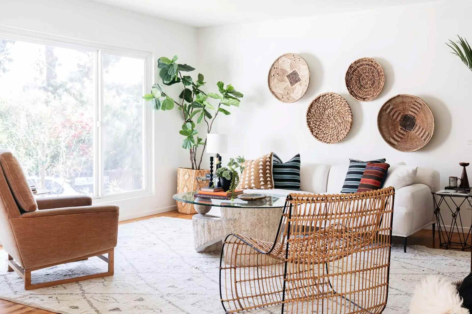 12 Living Room Wall Decor Ideas to Refresh Your Home - WowHomeStyles