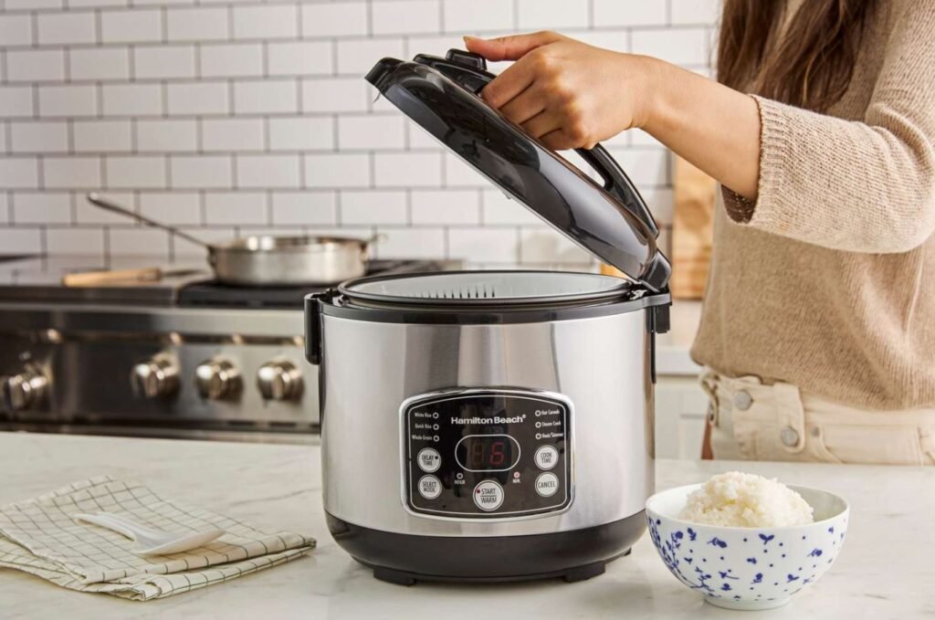 Rice cooker and multicooker for convenient everyday cooking